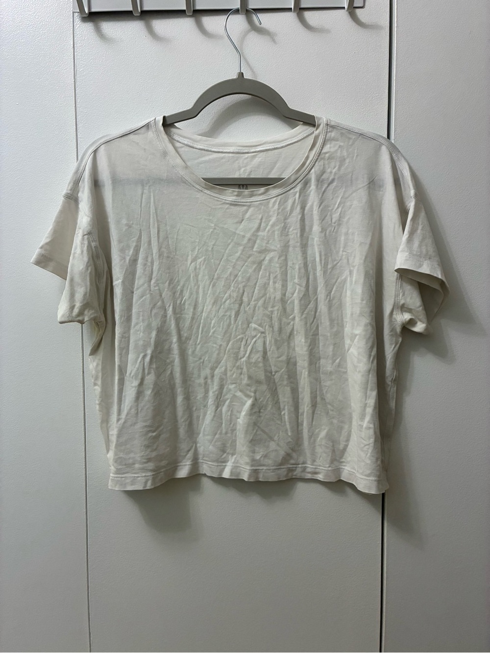 lululemon athletica Cropped Crewneck Tee in Cream